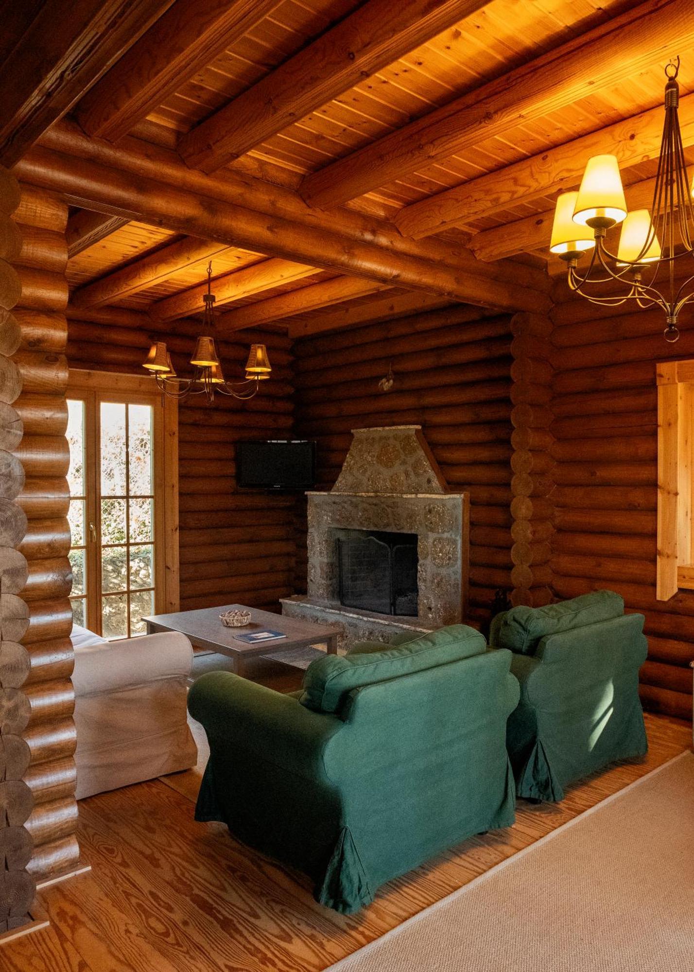 Paradise Chalet Ano Trikala Luaran gambar